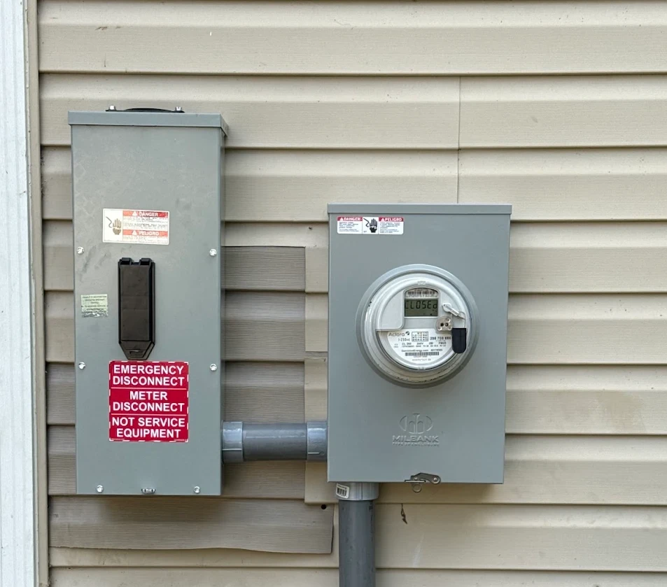 Milbank meter socket with emergency disconnect — Virginia Beach